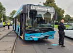 V Ostravě se srazilo osobní auto s autobusem, osm zraněných!