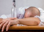 Přibylo alkoholiků. Lidé byli v pandemii na všechno sami a pili doma