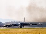 Na letišti v Mošnově opět přistál americký bombardér B-52