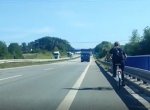 Polská cyklistka jela z Frýdku-Místku domů po dálnici. Navedla ji tam navigace