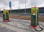 Letiště Mošnov má dobíječku elektromobilů. ČEZ jich provozuje už 150