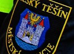 Muž praštil v Těšíně strážníka lahví do hlavy a utekl do Polska