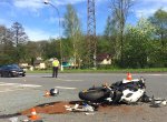 Tragický střet motorky s dodávkou. Motocyklista (33) zemřel na místě