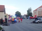 U dvou vážných nehod motocyklu a auta zasahoval vrtulník