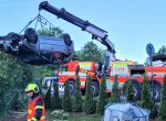 Děsivé probuzení. Na zahradu se ve tři ráno dokutálelo osobní auto