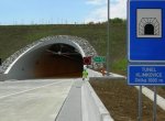 Klimkovický tunel je v obou směrech uzavřený. Nejde elektřina, tvoří se kolony